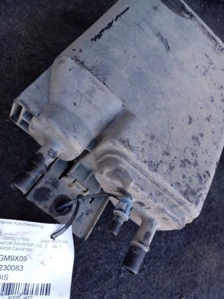 GMC Sierra 1500 2004-2020 bote de vapor de combustible 12597567 Foto 4 de 4