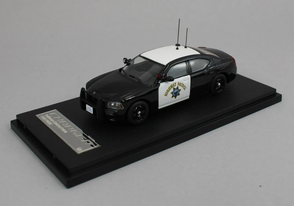 1:64 *ROLLIN DIECAST* Black CALIFORNIA HIGHWAY PATROL Dodge Charger Police Car - Image 2 of 3