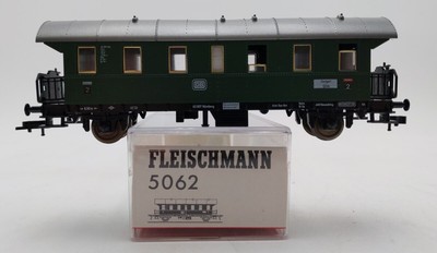 Fleischmann 5062 HO Scale DB Passenger Car #093651 LN/Box