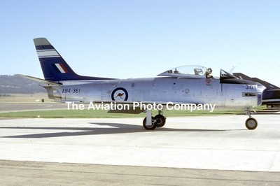 RAAF 2 OCU Commonwealth CA-27 Sabre Mk32 A94-361 (1971) Foto