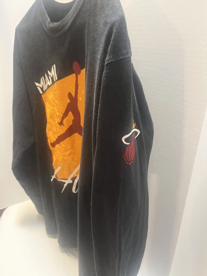 Suéter Jumpman Miami Heat Nike Para Hombres XS Negro Gráfico Foto 2 de 4