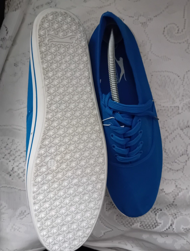 New with tags Slazenger Mens blue canvas lace up Shoes UK 11