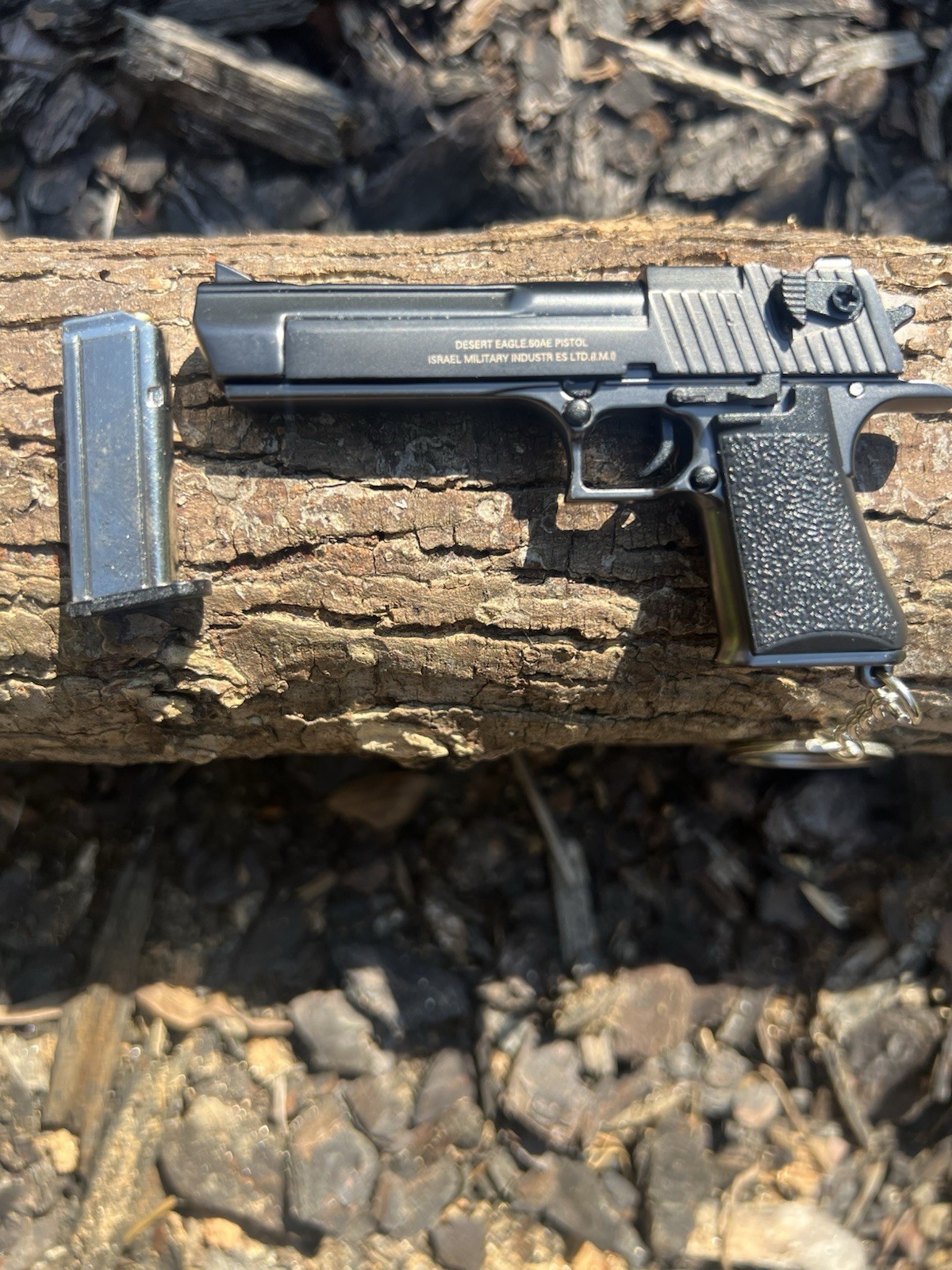 Mens   desert eagle gun gift keychain all metal new, Moving parts!