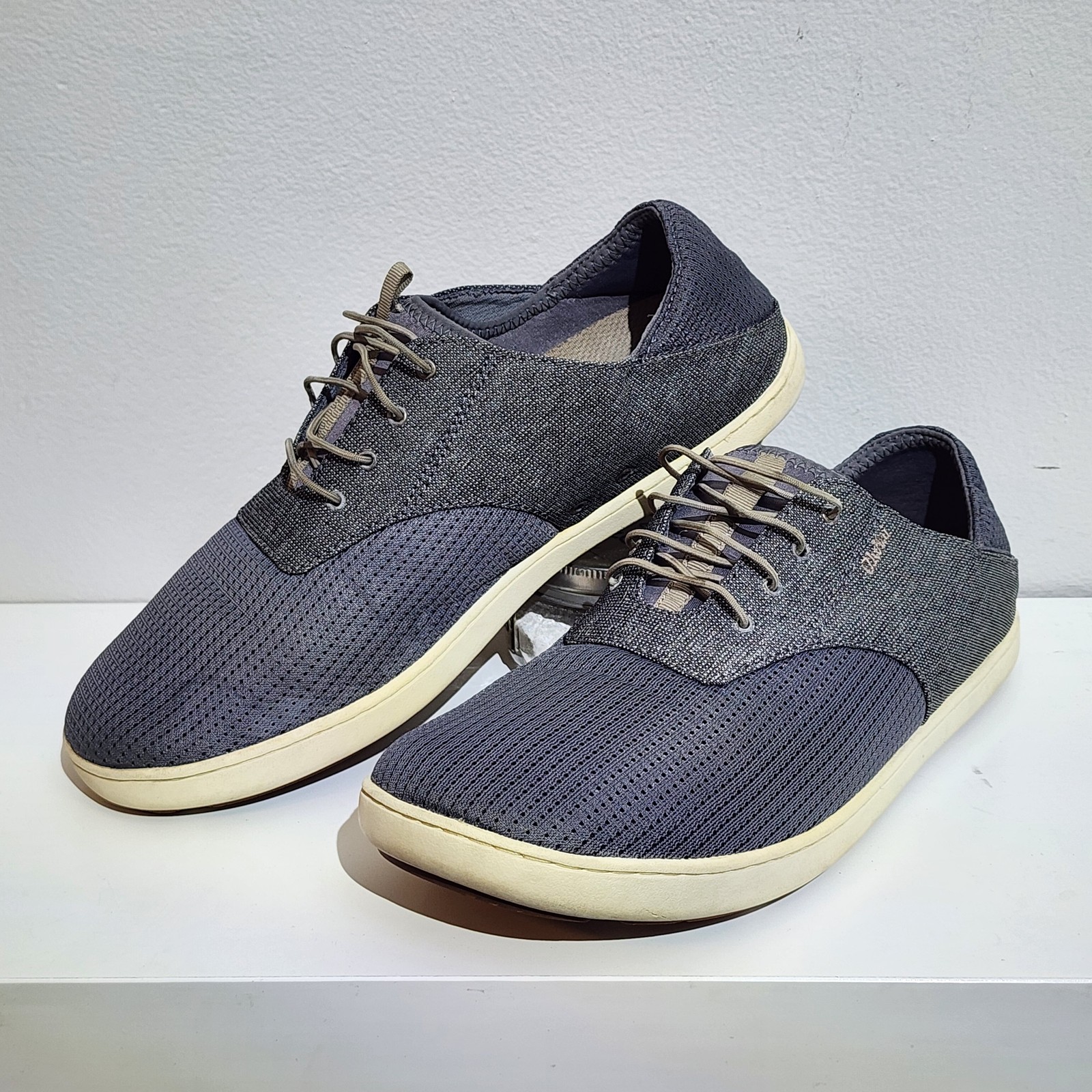 OluKai Nohea Moku Shoes Mens Size 10 Gray Mesh Canvas Slip On Comfort Sneakers