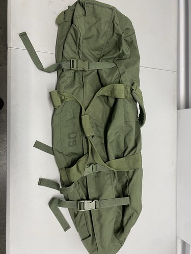 USGI OD Green Improved Duffel Bag One Compression Strap Removed - 第 1/7 張圖片