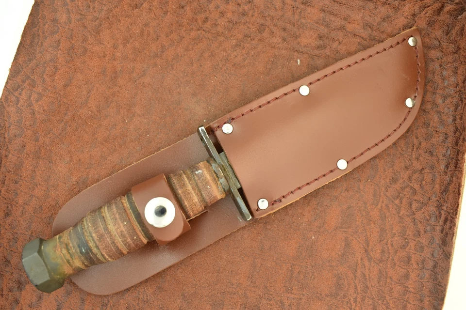 CUCHILLO PILOTO CUERO APILADO VINTAGE CAMILLUS NY HECHO EN EE. UU. 2-1984 USMC (27098 Foto 4 de 4