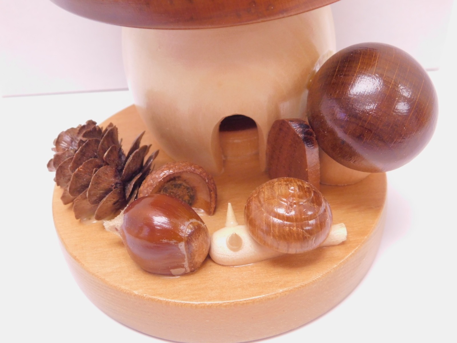 Erzgebirge Seiffen Wood Mushroom Woodland Smoker Handarbeit New in Box Germany