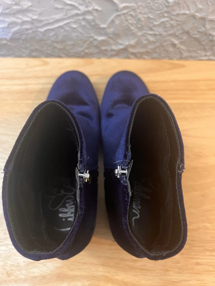 Botines al tobillo Lilien Edman azul terciopelo estrás tacón mariposa para mujer talla 8” Foto 3 de 4