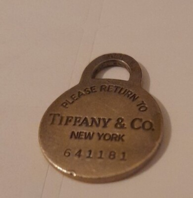 TIFFANY & CO. .925.  Please Return To TCO, Sterling kleiner runder Anhänger nur Charm.