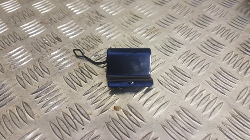 BMW 5er F10 F11 2011 Stoßstange Abschleppöse Abdeckung vorne 7184784 Lack - A89