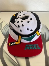 Anaheim Ducks Collecting and Fan Guide 40