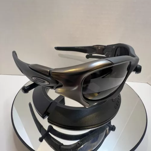 Oakley Pit Boss 2 Sunglasses Gorpcore OO9137-01 Gray Gun Metal New In Box - Picture 1 of 8