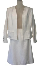 CHANEL BOUTIQUE White Tweed Jacket Skirt Suit CC Silk Lining 2 Pc Size 42 EUC