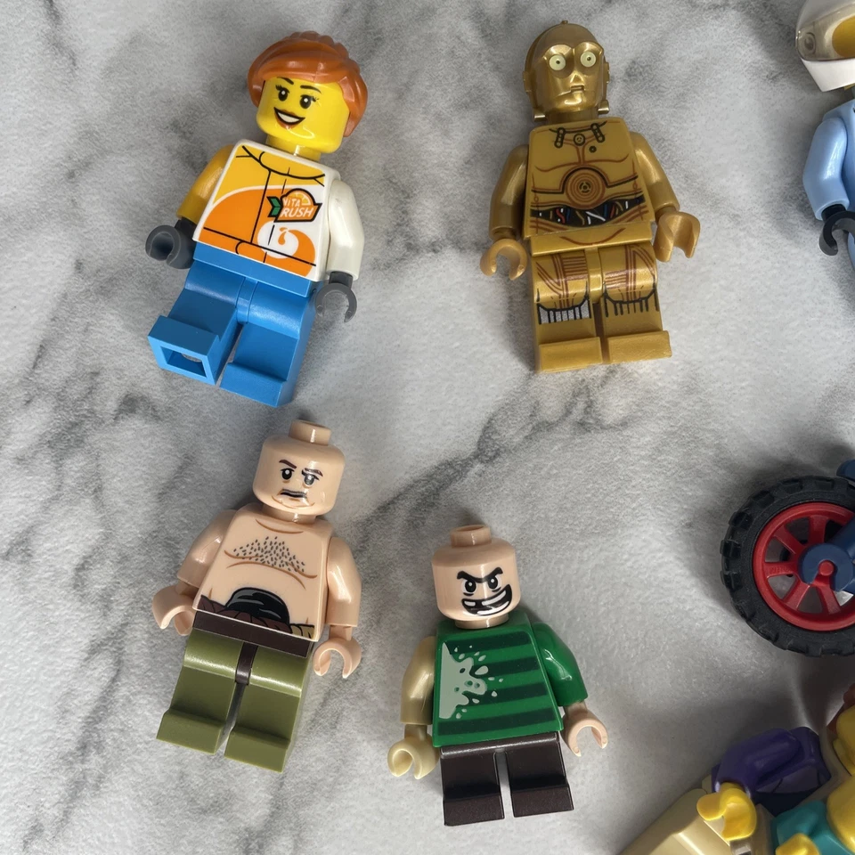 Lego Minifigure Parts Pieces Star Wars City Baby Mom C3PO Malakili Etc B9-908 - Image 2 of 4