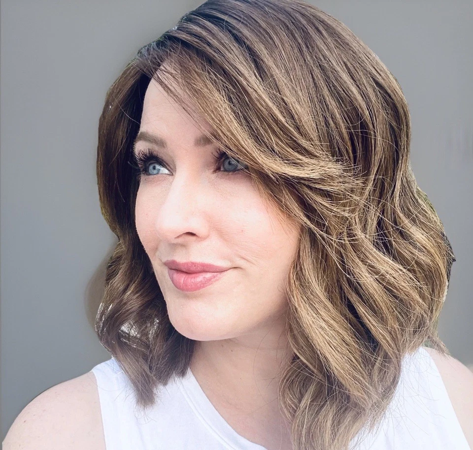 "Peluca de cabello europea iWig de Erica Luxembourg morena de seda superior 14"" | mediana | Bob" Foto 3 de 4