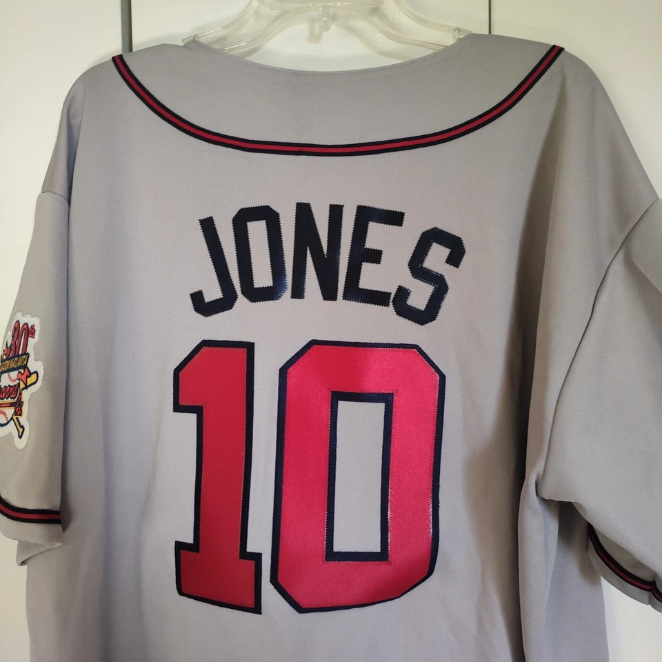 Chipper Jones Sz XL Atlanta Braves 1995 World Series Grey Jersey NWT Men's - Image 2 of 4