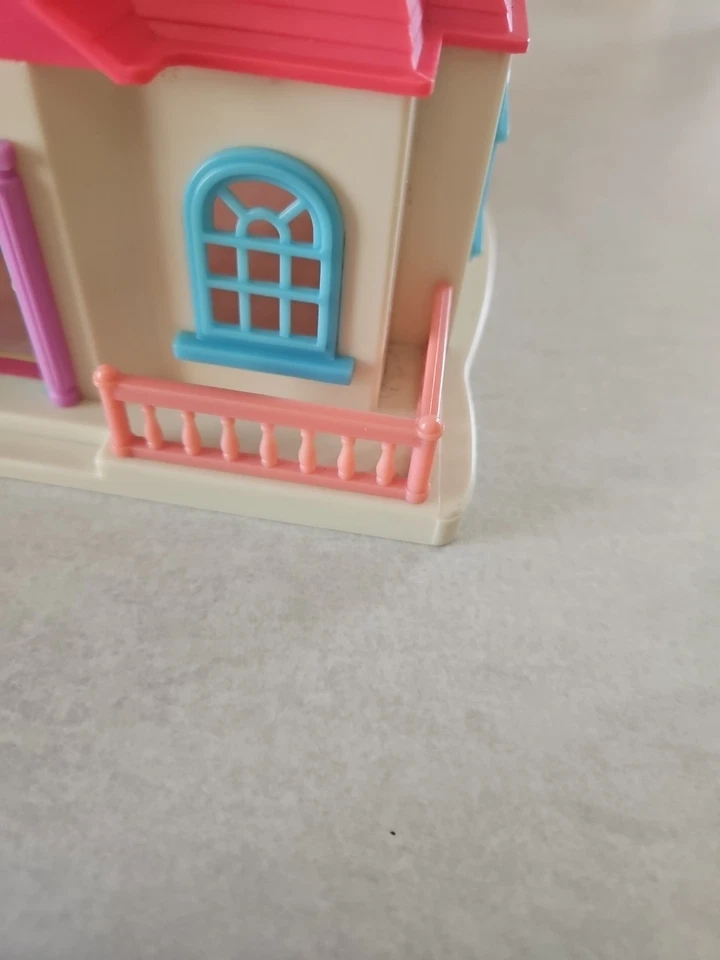 Mini juego de mano Tiny Dreams de colección casa azul casa de muñecas Polly Pocket Foto 4 de 4