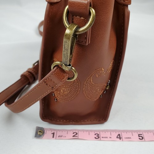 Desigual braune kleine Umhängetasche mit Nieten und verstellbarem Riemen neu - Bild 11 von 12