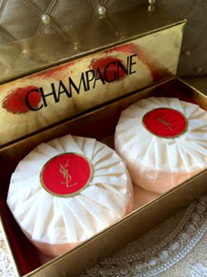 100 % AUTHENTISCH VERSIEGELT BEYOND RARE 2x YSL CHAMPAGNER PARFÜMIERTE SEIFEN SAVON GESCHENKBOX