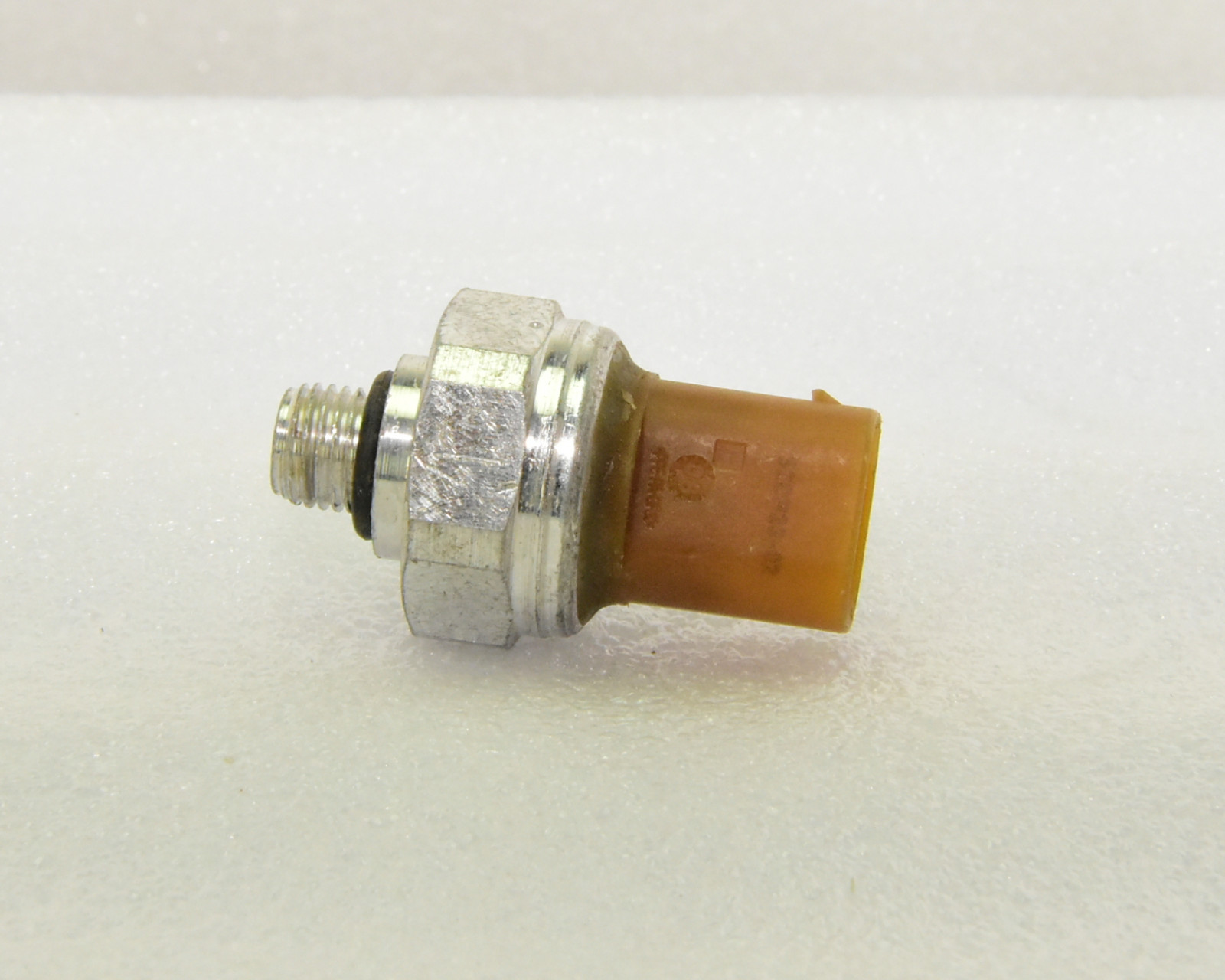 AIR SUSPENSION PRESSURE SENSOR FITS LAND ROVER RANGE L322 DISCOVERY 3 4