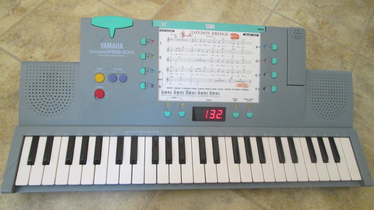 YAMAHA ヤマハ 電子ピアノ 電子キーボード PSS-104 Vintage Yamaha Portasound PSS-104 Keyboard Card Operating