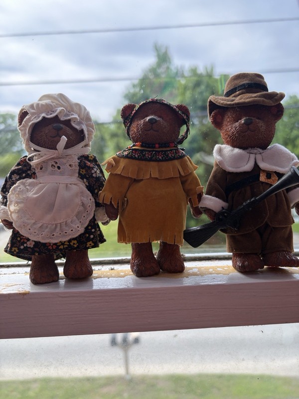 Set of 3 Decorative Teddy Bear Figurines in Brown with Floral & Mustard Outfits