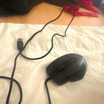 ROCCAT Kone XP Maus USB kabelgebunden mit Scrollrad, Schwarz