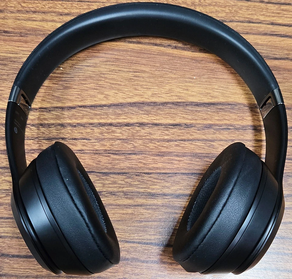 Beats by Dr. Dre Solo 4 Bluetooth Wireless On-Ear Headphones Matte Black - Image 2 of 4