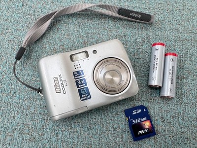 *READ* Silver Nikon Coolpix L3 Digital Camera 5.1MP + 512MB memory card TESTED