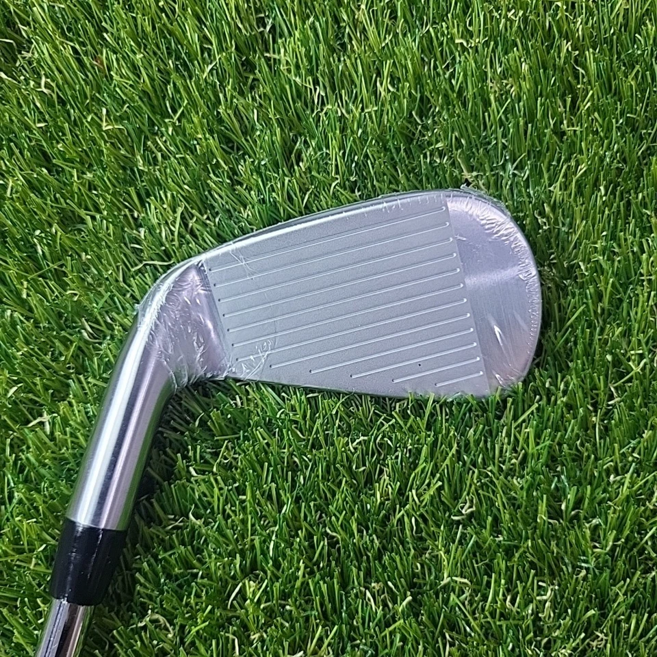 Titleist T100 2023 4 Iron AMT Tour White Regular Flex *BRAND NEW* - Image 2 of 4