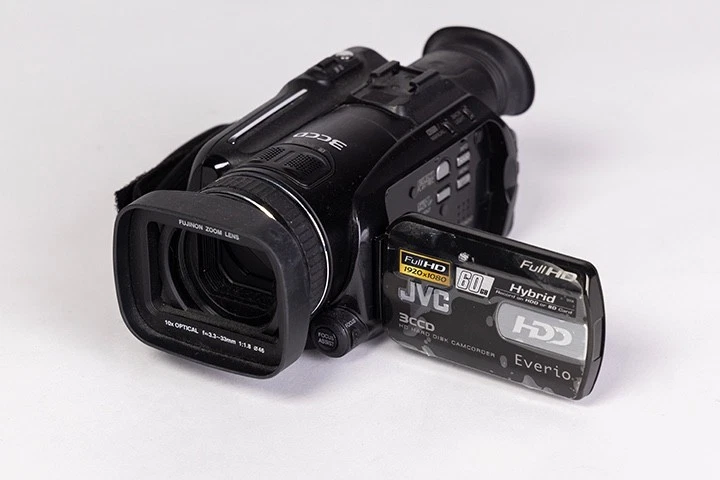 JVC Everio GZ-HD7 (60 GB) Flash Media, Hard Drive Camcorder - Image 2 of 2