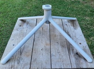 HALO Innovations BassiNest Swivel Sleeper Stand/Base Only, Pre-Owned