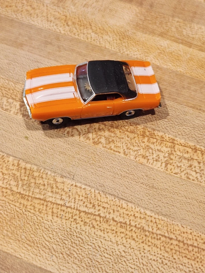 Chevy Camaro 1969 convertible coche ranurado modelo naranja blanco motor chasis TJET Foto 2 de 3