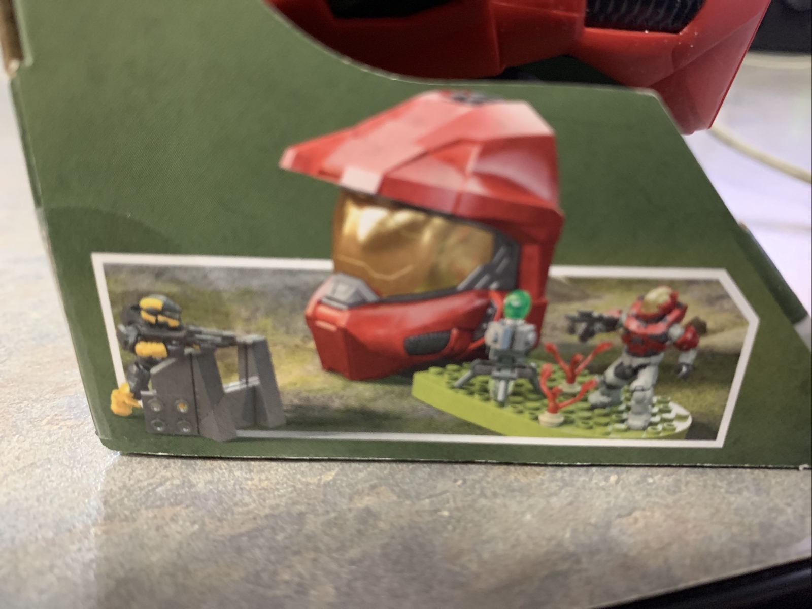 Mega Construx Halo Red Spartan Helmet Escape Multiplayer Building Set GYG57 Lego