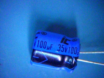 ILLINOIS CAP  107RLS035M Qty of 82 per Lot CAP 100 MFD 35V 20% .2L 40 10x125 - A