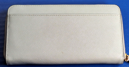 Kate Spade Wallet Zip Close Textured Gray Inside Zip Multi Card Area Outside Poc - Picture 2 of 13