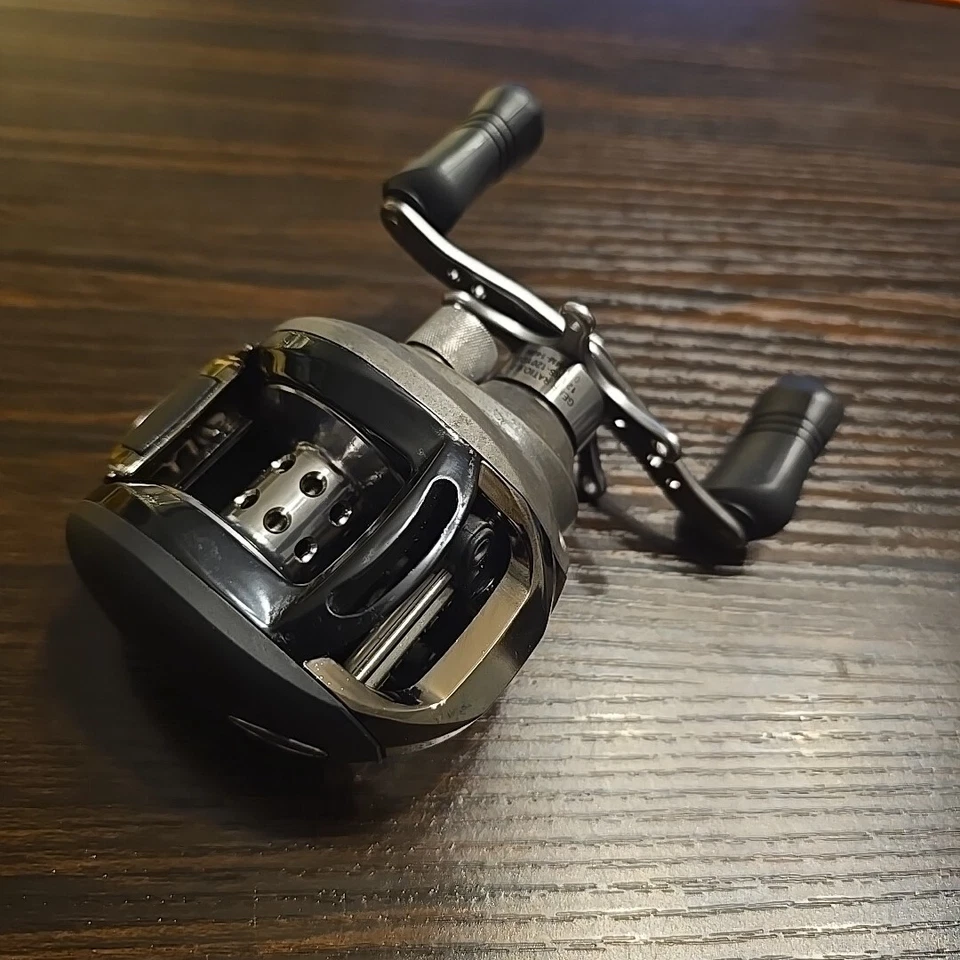 Carrete de baitcasting Evercast mano izquierda 9+1 BB 6,2:1 relación sin caja Foto 2 de 4