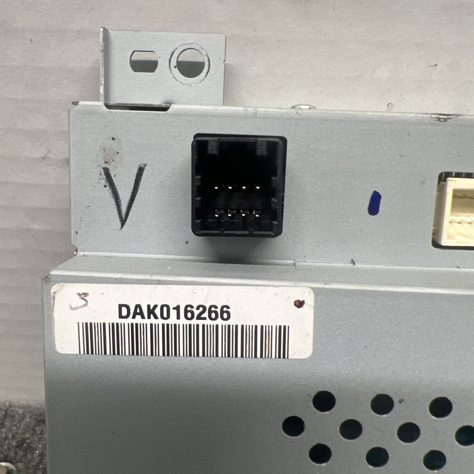 20112014 CHARGEUR DODGE CHRYSLER 300 GPS ÉCRAN DE NAVIGATION 8.4