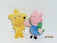 Peppa Pig Lote De 2 George Con Dinosaurio Y Oso De Peluche Amarillo Jazwares Peluche Plano