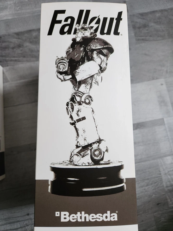 Fallout Power Armor Figur Bethesda Sammelfigur Statue - Bild 4 von 4