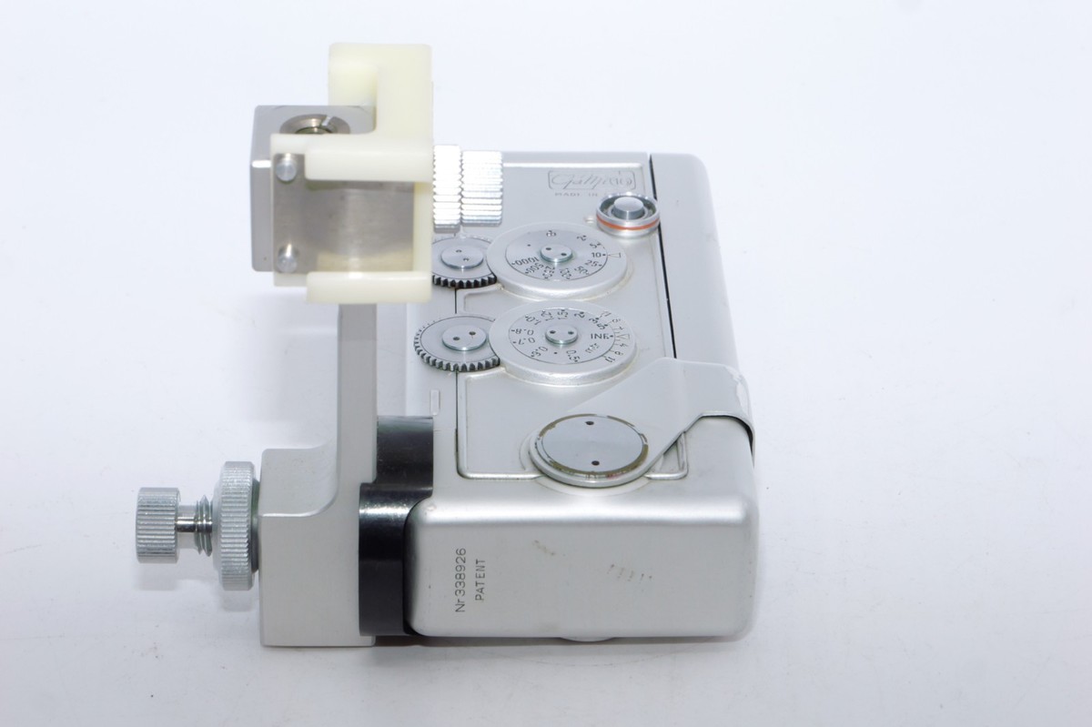 Gami 16 Subminiature 16mm Film Camera Accessories. Gami Flash