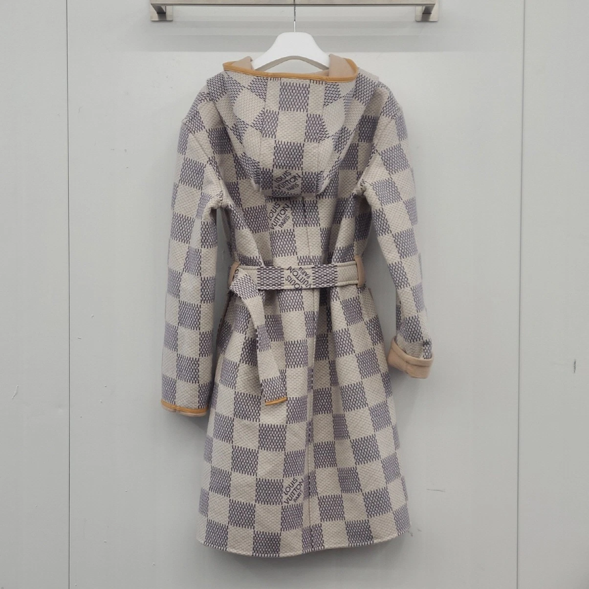 LOUIS VUITTON（LV） Louis Vuitton cappotto reversibile Damier Azur con cappuccio 38 73979616