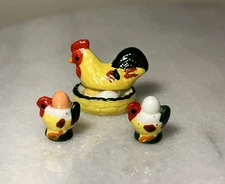 Reutter Porcelain Chicken Egg Set Dollhouse Miniature 1:12 Kitchen Decor READ