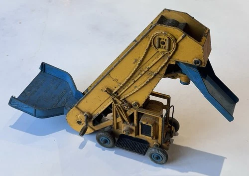 Vintage Dinky Supertoys No. #964 Barber-Greene Olding Elevator Loader
