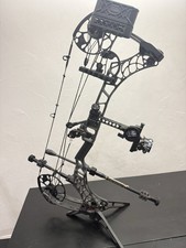 Mathews V3 27 Compound Bow with Accessories