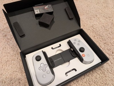 BACKBONE One Gaming Controller for Android and iPhone 15/16 (USB-C) - 2nd Gen