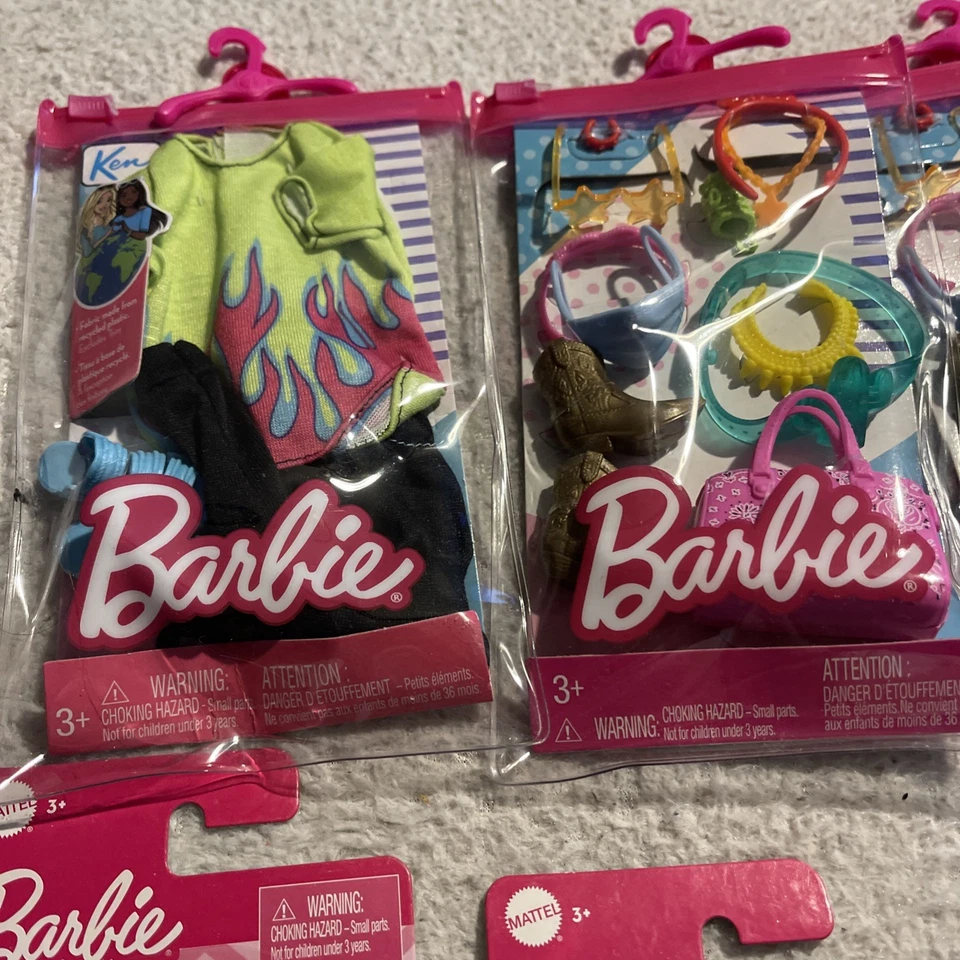 Mattel Barbie Moda Accesorios, Ropa y Mascotas Lote LEER DESCRIPCIÓN #452 Foto 2 de 4