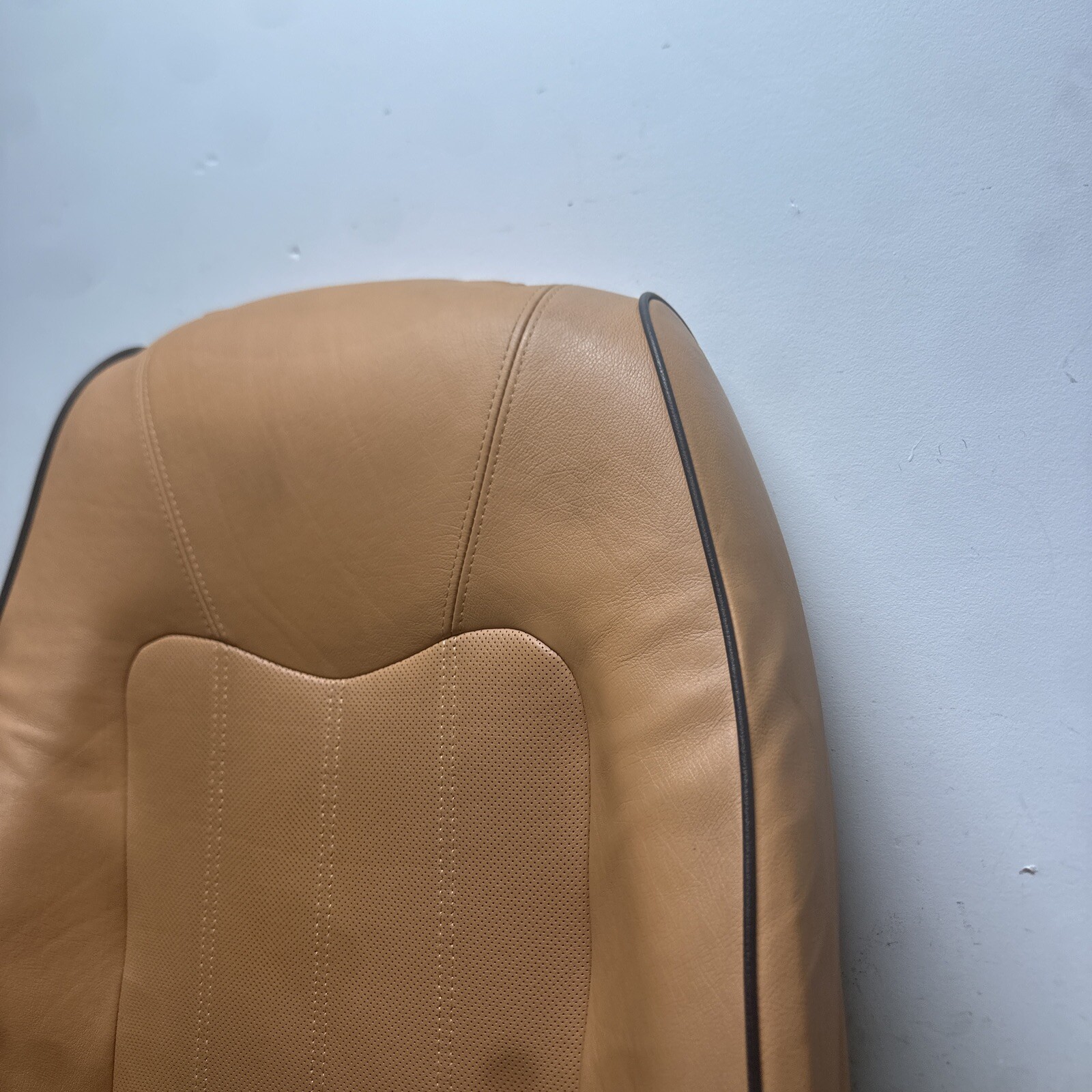 09-13 Maserati Quattroporte S M139 Front Right Top Upper Seat Cushion OEM 61k