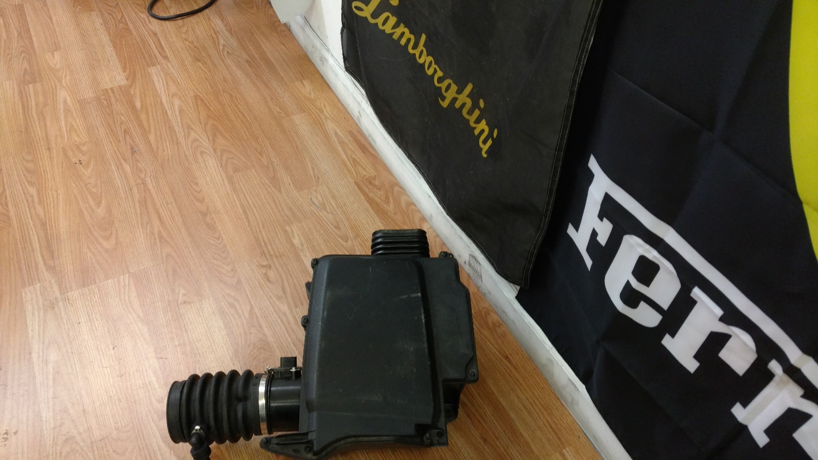 LAMBORGHINI HURACAN PASSENGER RIGHT SIDE AIR INTAKE BOX OEM 4S0133838K