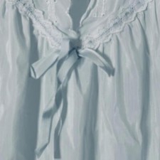 Vinrage Barbizon nightgown Blue Flutter Sleeve. 17  Under Arms And 41  Length.